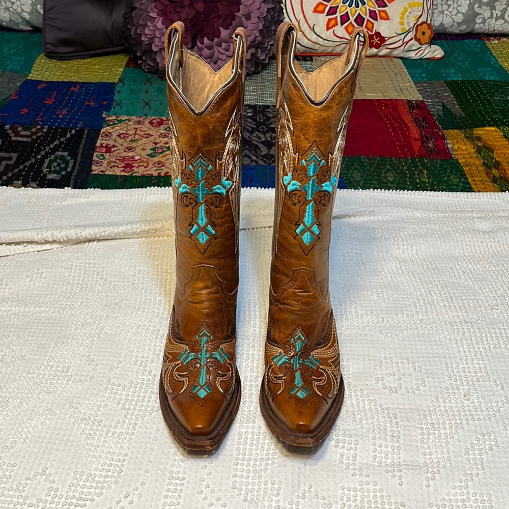 Women’s cowboy boots
